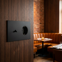 Tuimelschakelaar + Wandcontactdoos — Modern — Mat Zwart - Mat Zwart — Sfeerbeeld